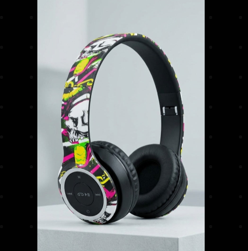 B16 Stereo Wireless Graffiti Headset – Hi-Fi Audio, 360° Surround Sound, Bluetooth (Copy)